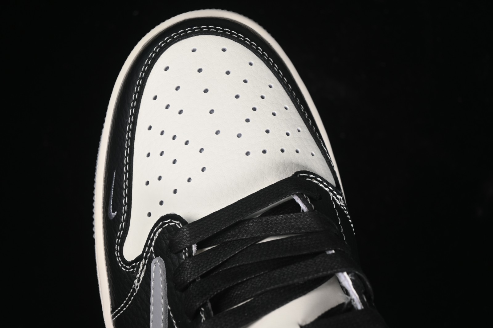 001 Travis Scott x Fragment Design x Nike Air Jordan Low OG