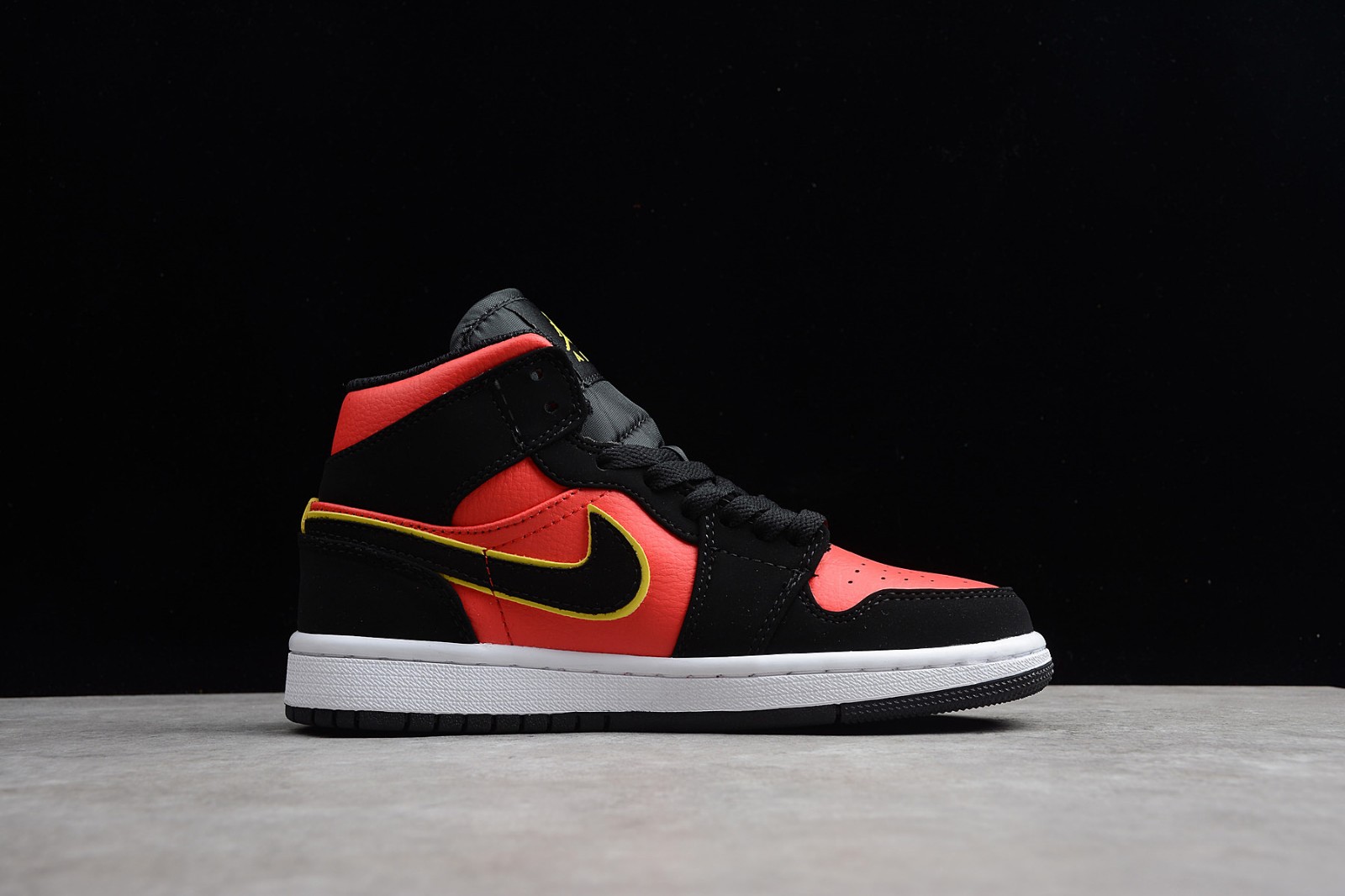 Nike Air Jordan 1 Mid Black Volt Hot 