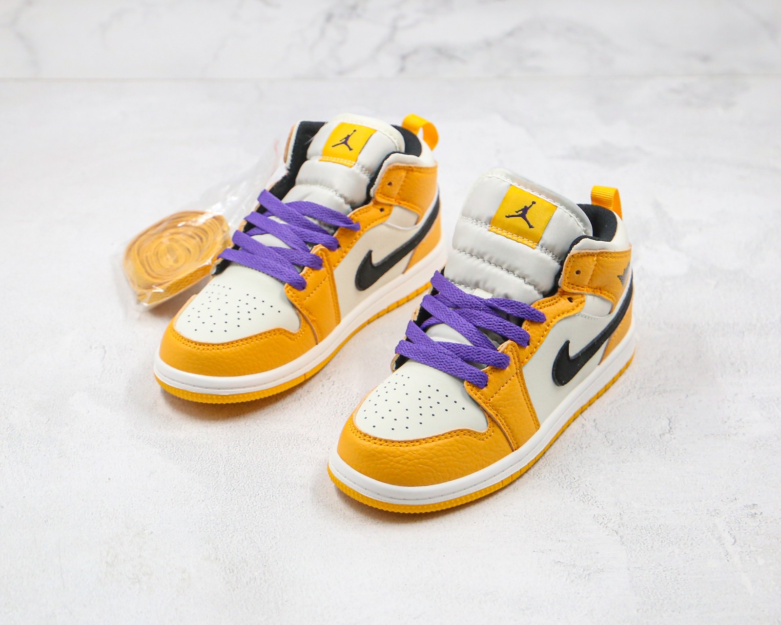 Nike Air Jordan Retro Mid SE Lakers University Gold Black Pale