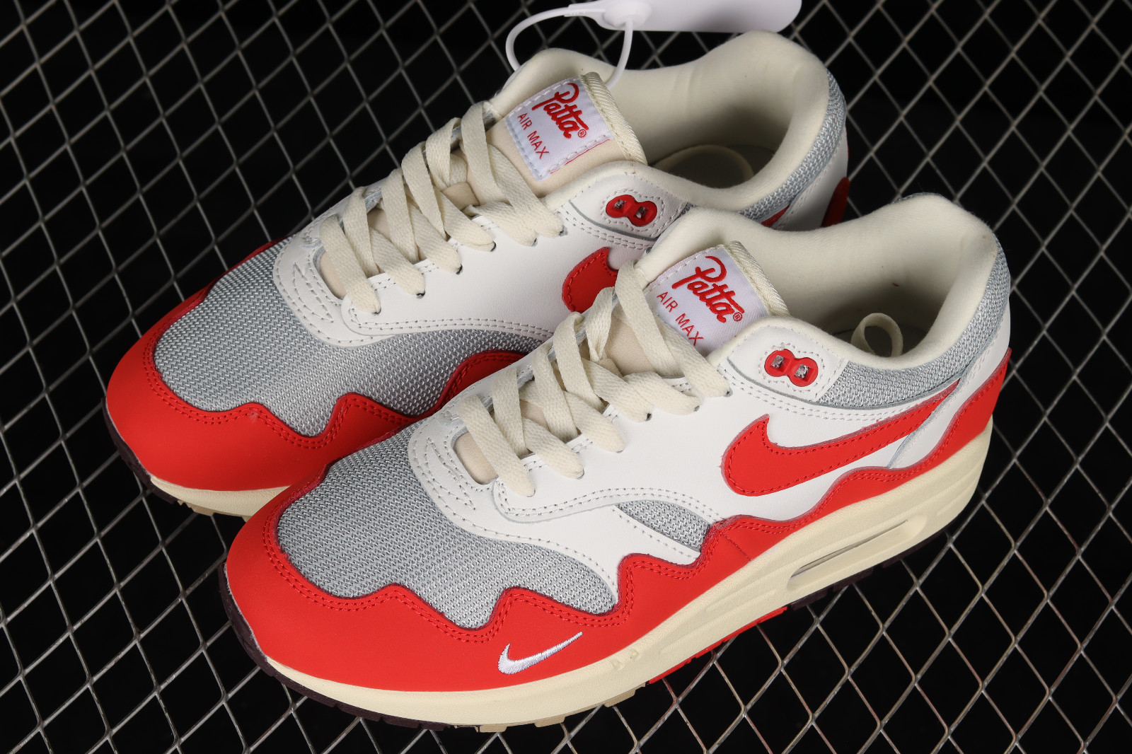 Patta x Nike Air Max 1 Anniversary Red 