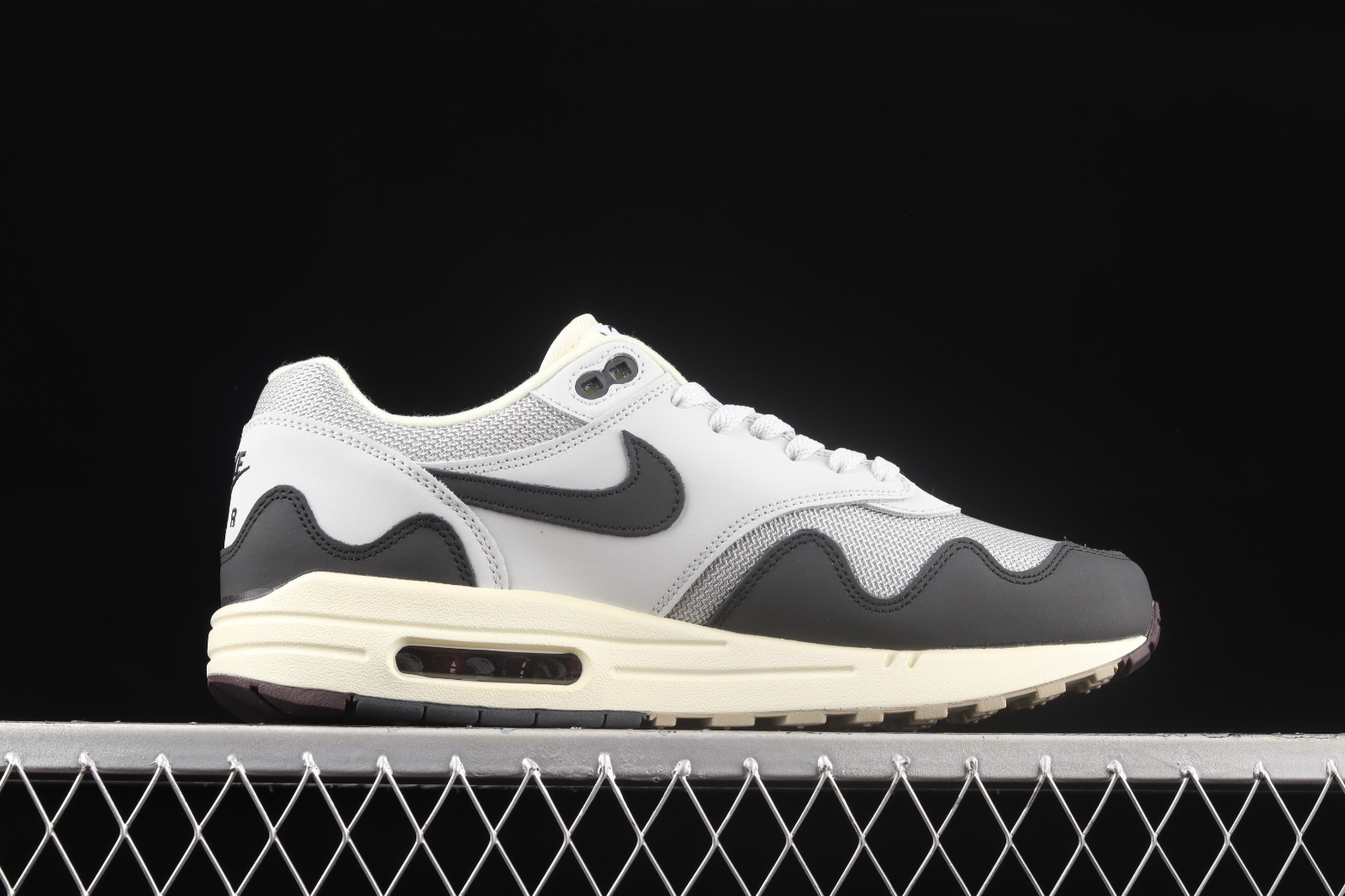 Air Max 1 002 Icse2014Shops Patta x Flax Nike Air Max 1 Monarch Dark Grey Black White DH1348 latest Flax Nike air max 90 gets a fresh tie dye pattern