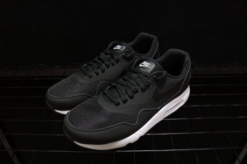 Nike air max 1 ultra clearance 2.0 essential black and white