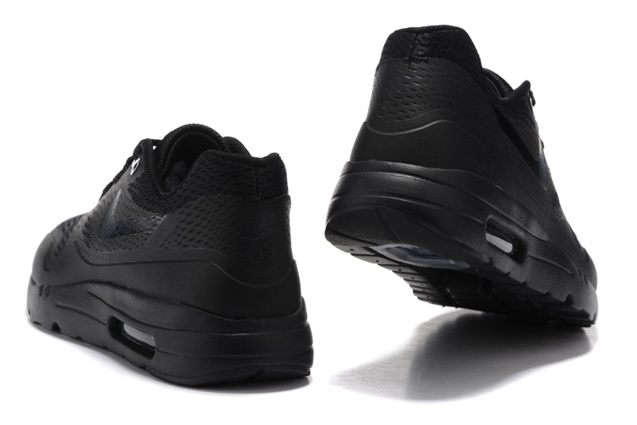 Nike air max 1 ultra essential triple black store