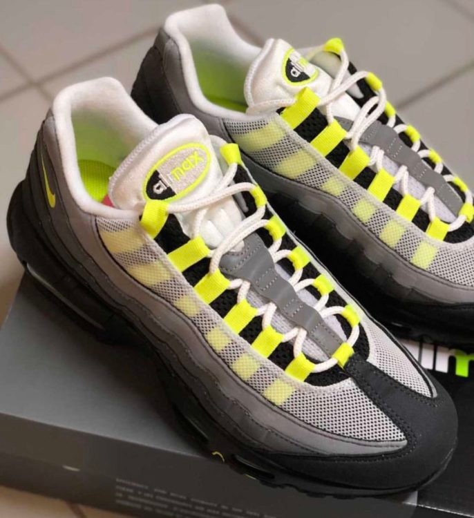 Air max discount light yellow