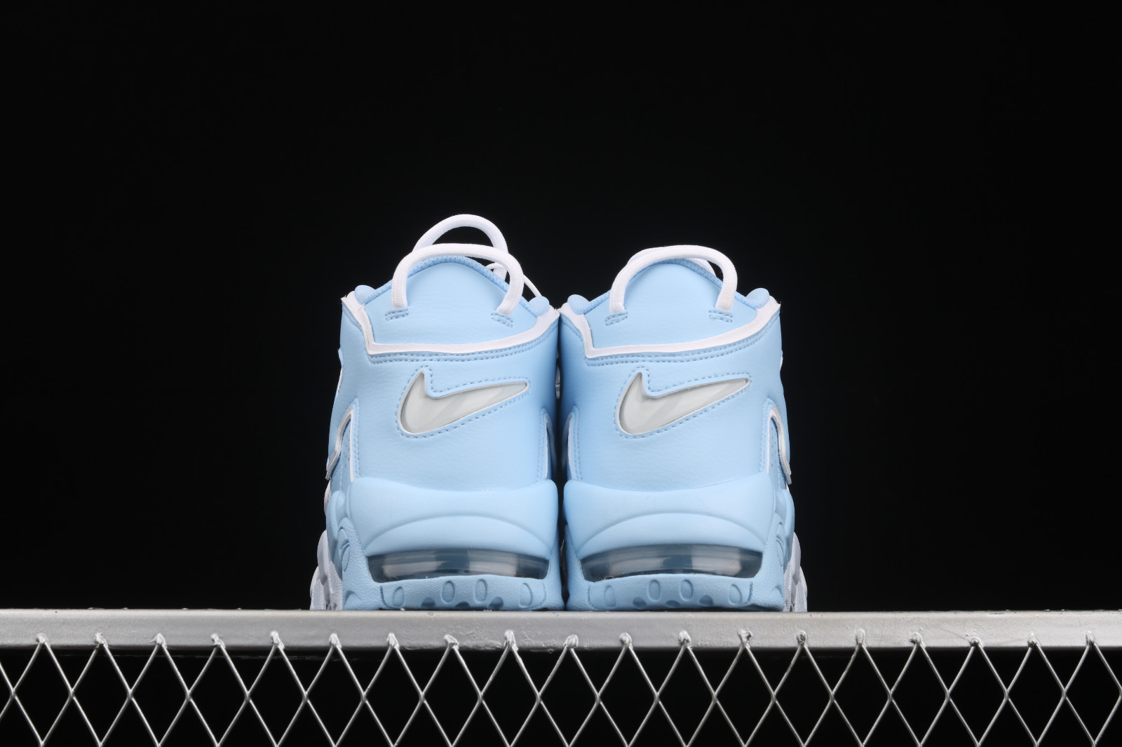 Color DJ5159 - Nike Air Force 107 LX 