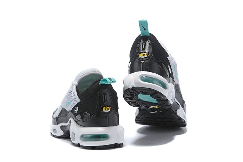 Ariss-euShops - 007 - Moutarde Nike Sneakers \u0026 converses - Nike Air Max 270  TN Plus White Black Mint AT6789