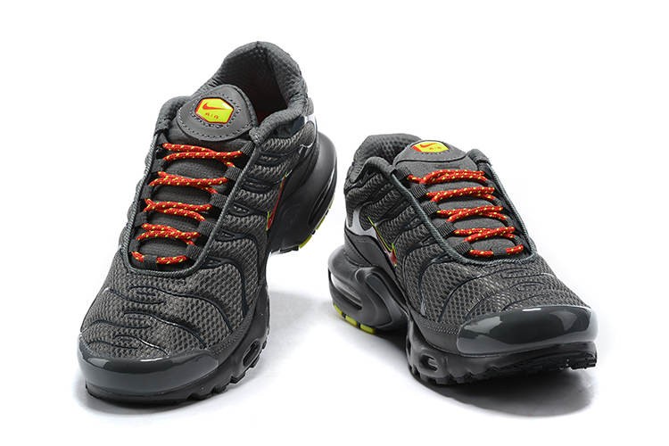 Tn toggle lacing clearance