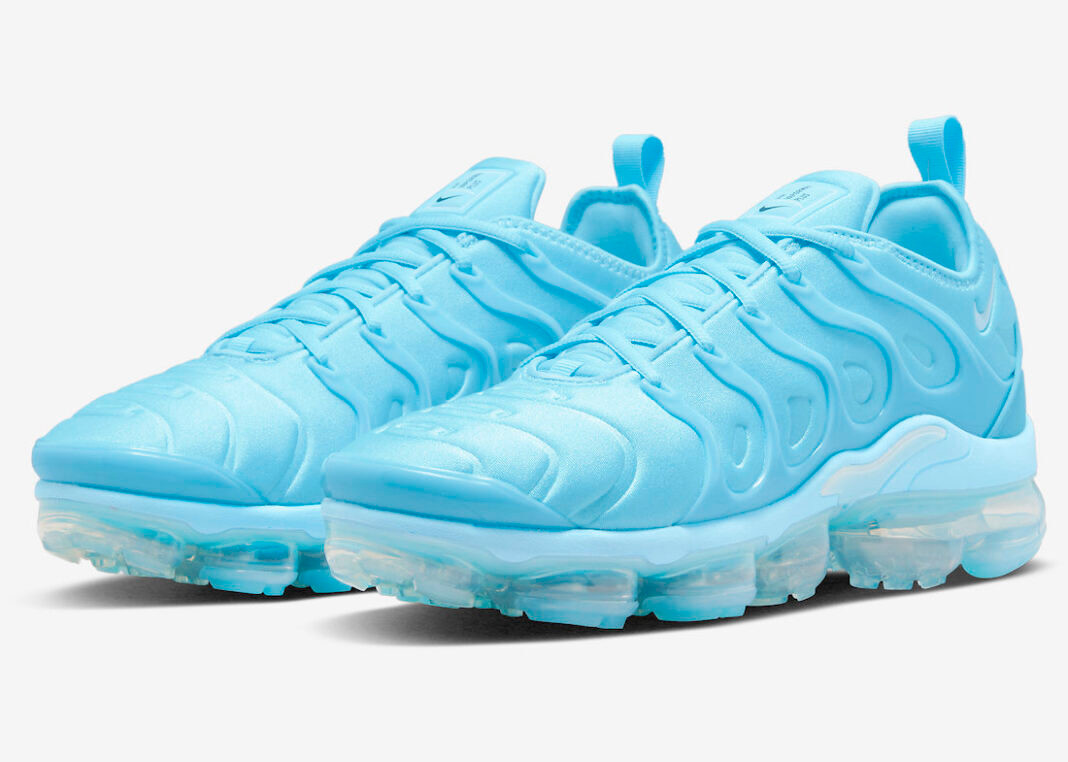 400 Nike Air VaporMax Plus University Blue Blue Chill White