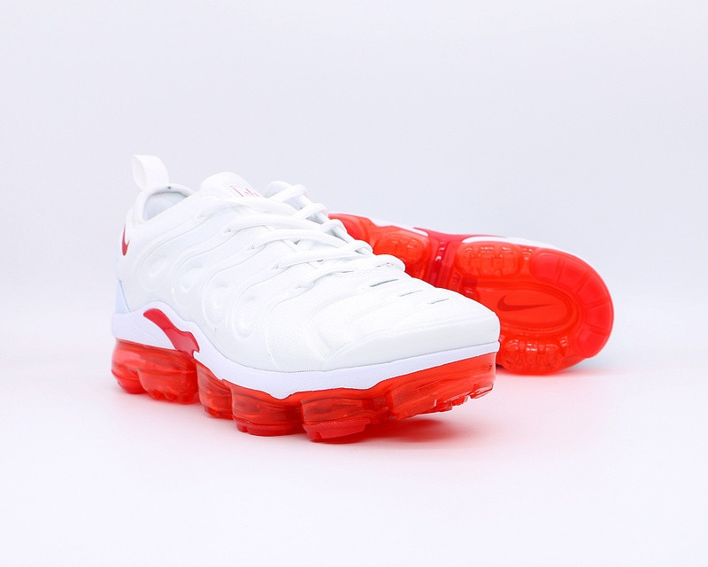 Vapormax plus shop branco e vermelho