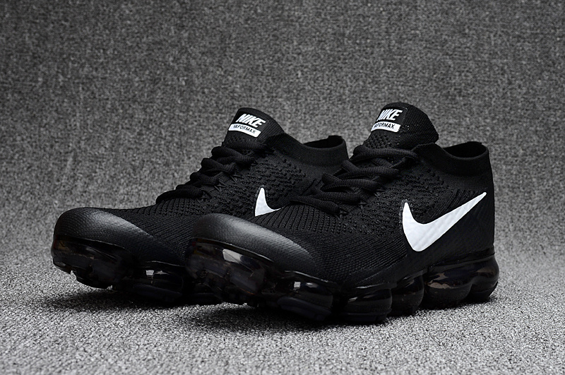 Black vapormax 2018 store