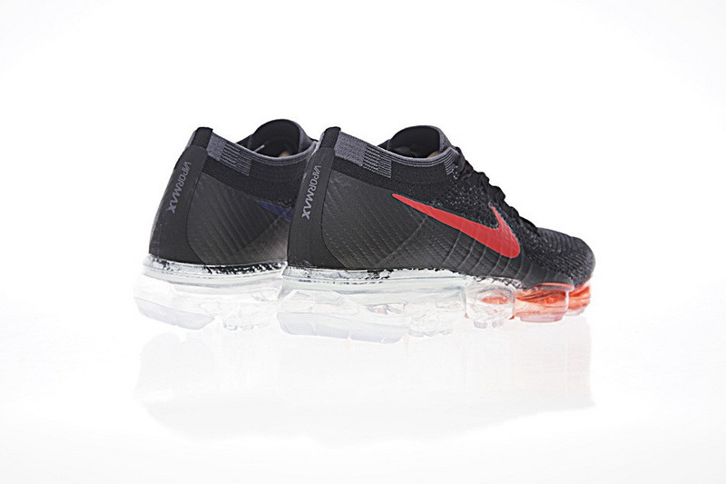 Vapormax bianche sale rosse