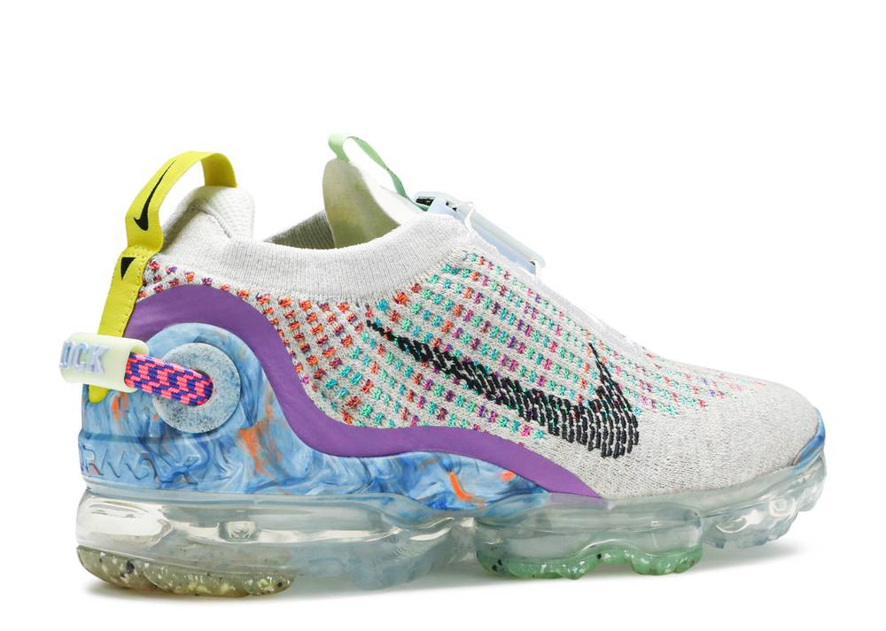 Nike air vapormax flyknit multicolor best sale women's running shoe