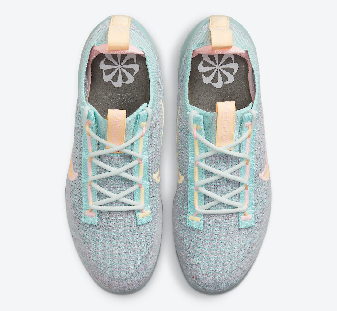 300 Nike Air VaporMax Plus 2021 Flyknit Light Dew Light Arctic