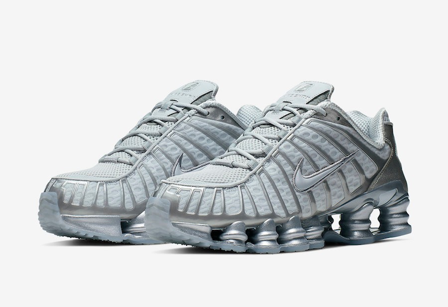 Nike shox saya on sale