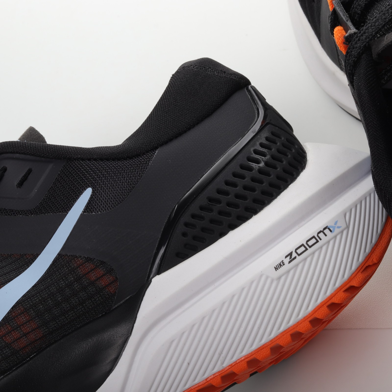 StclaircomoShops - 005 - The Nike Air Flight Lite Continues To Expand Its  90s-Filled Heritage - Nike Air Zoom Vomero 15 Black Jade Bright Crimtson  CU1856