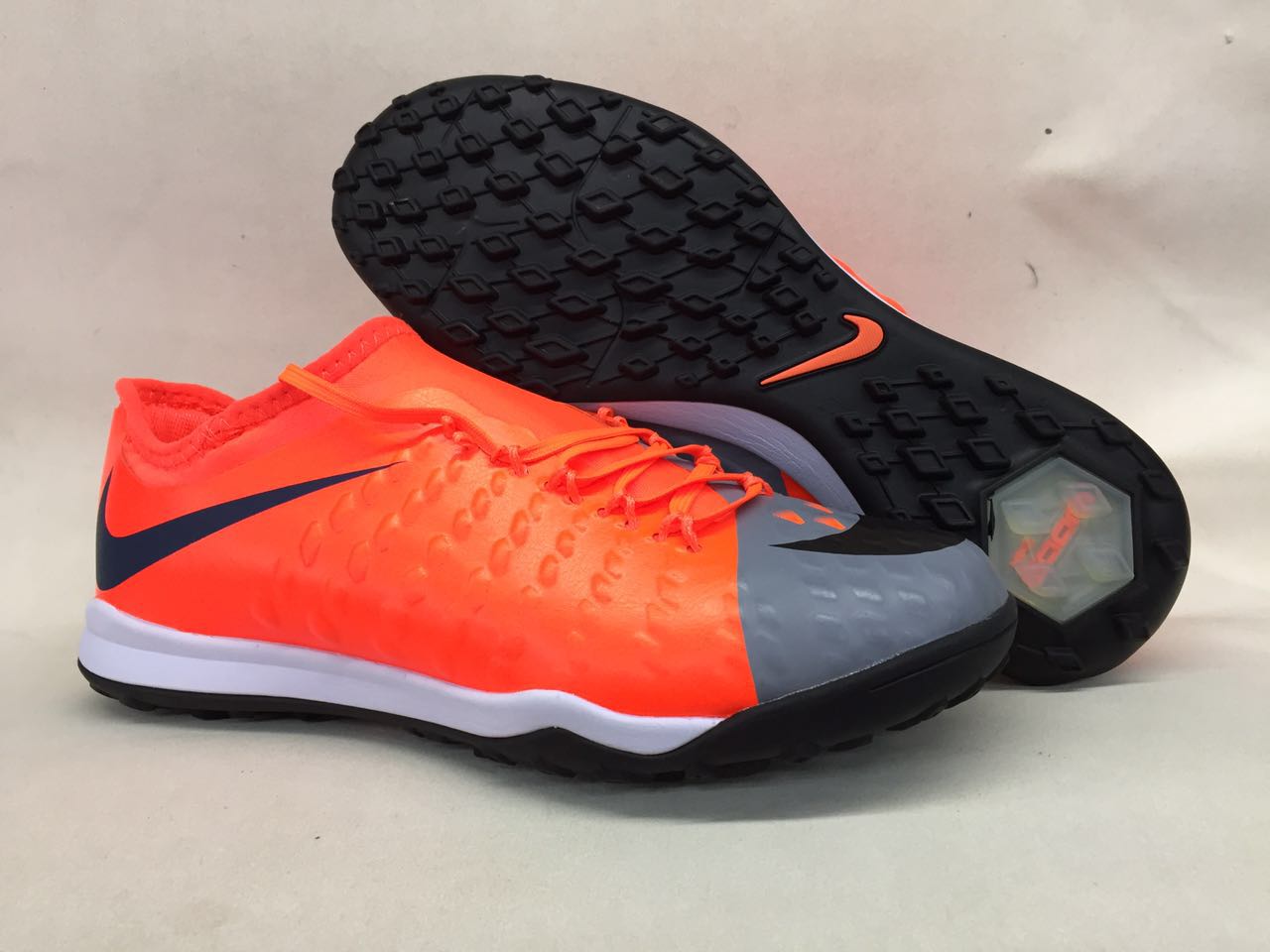 Nike hypervenom phantom TF deals orange