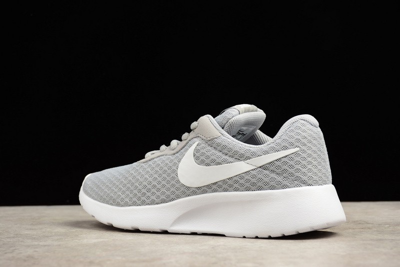 It helped make the runs more fun connect her to places for which she was - StclaircomoShops - Nike Rosherun Tanjun Wolf White Mesh Running Shoes metallic 812654 - 010