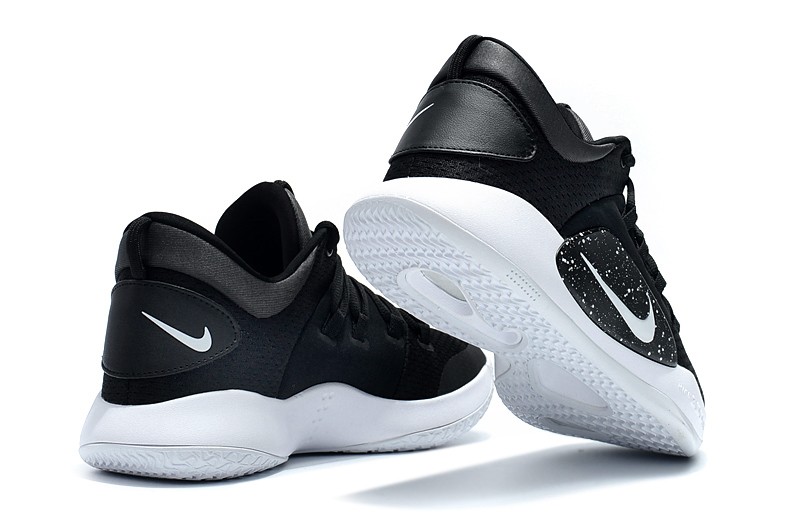 Nike shop Hyperdunk Zwart