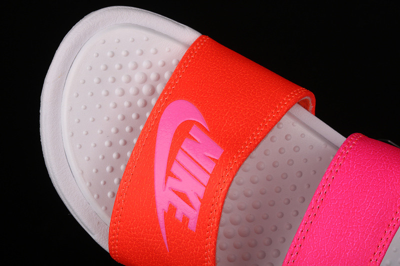 Nike deals benassi pink