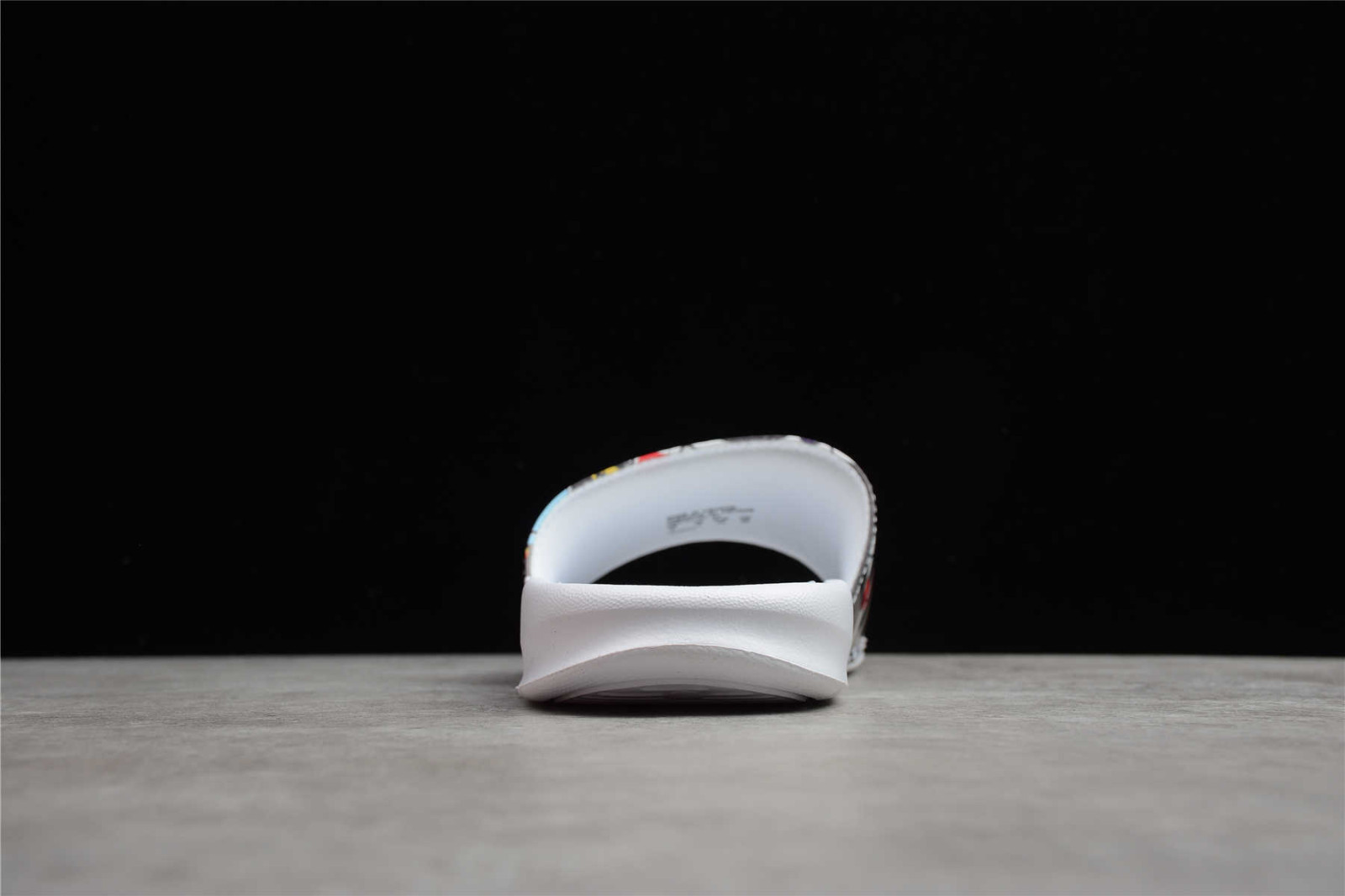 Nike benassi jdi hotsell print slide sandals