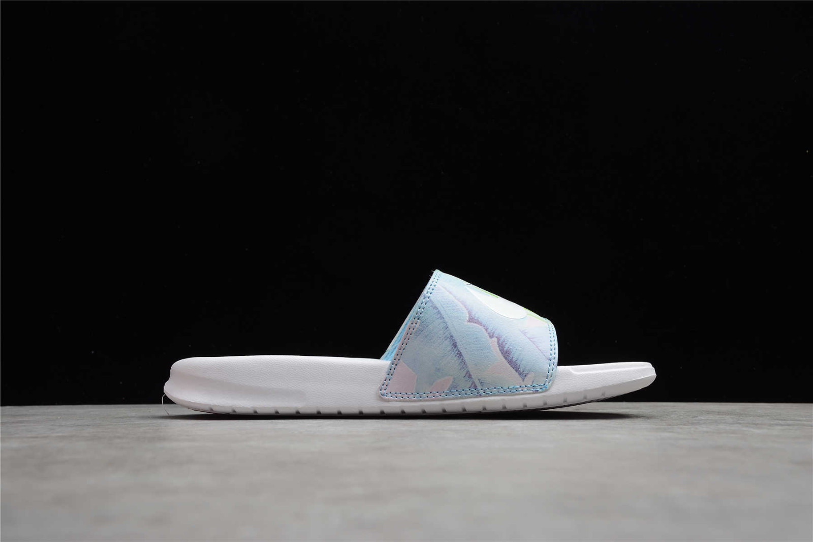 Nike wmns benassi shop jdi print