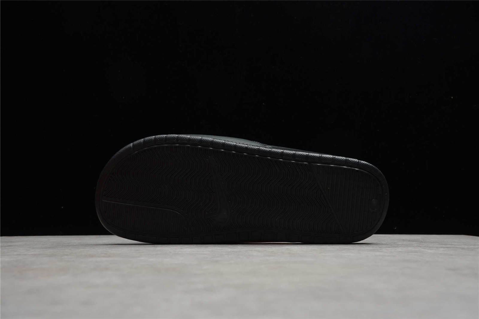 Nike Benassi JDI Slides Black Metallic 