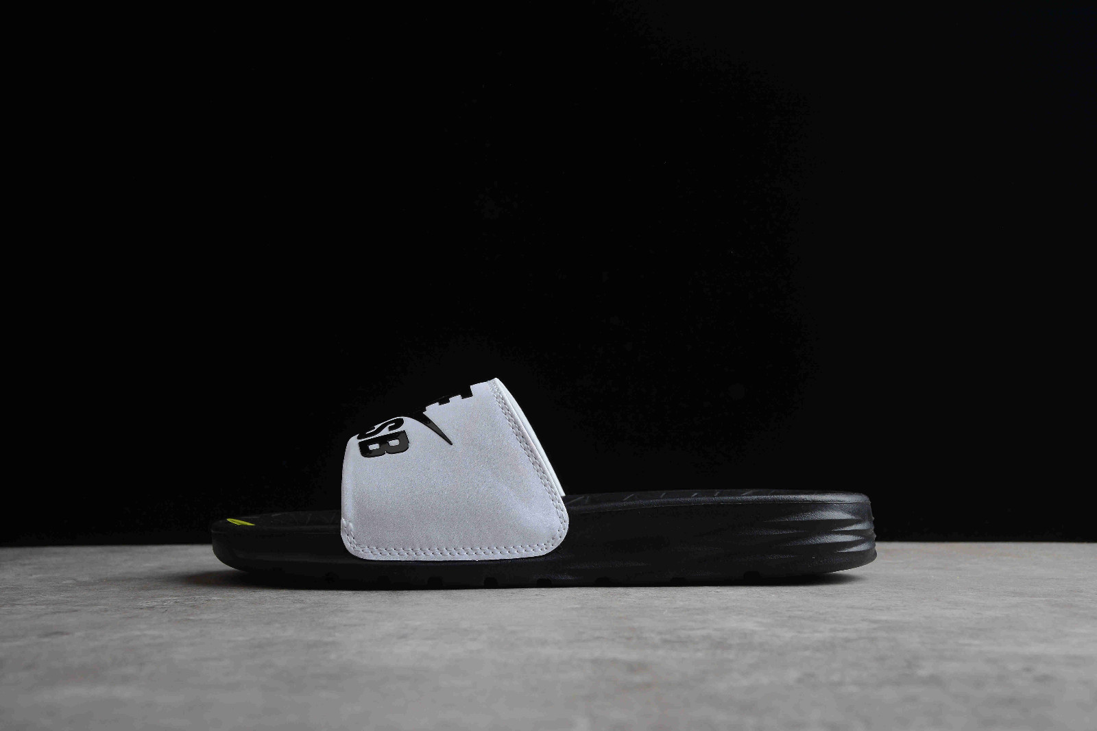 Nike SB Benassi Solarsoft White Black 