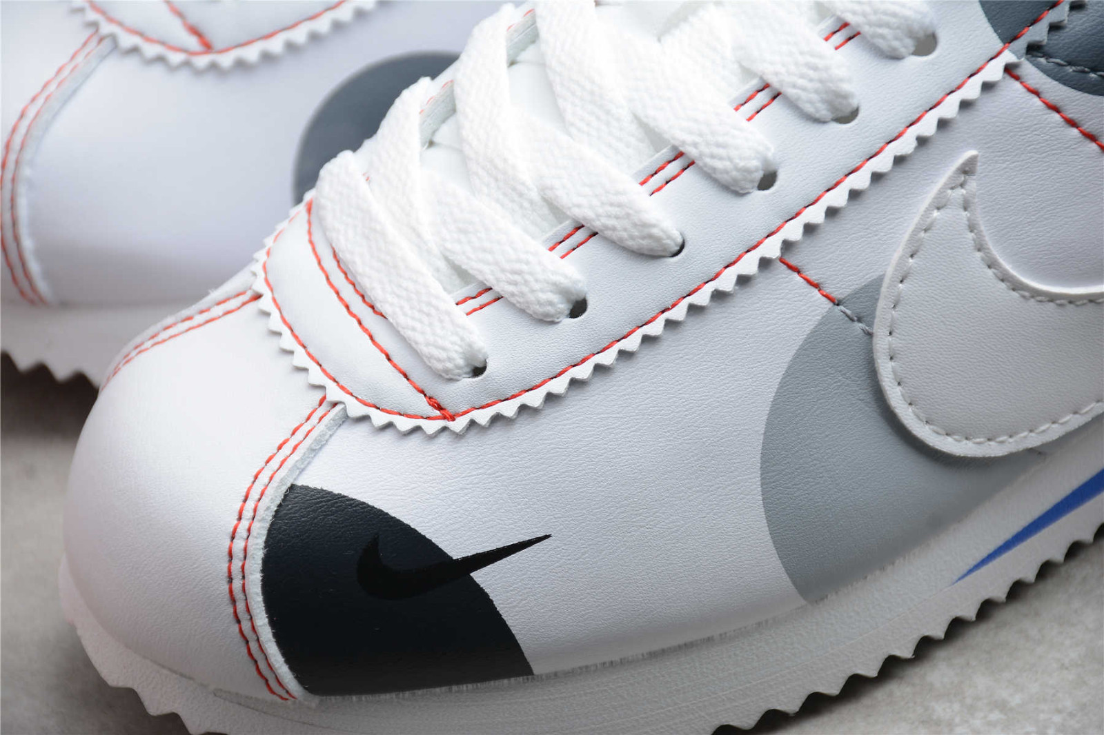 006 - Nike Classic Cortez White Red 