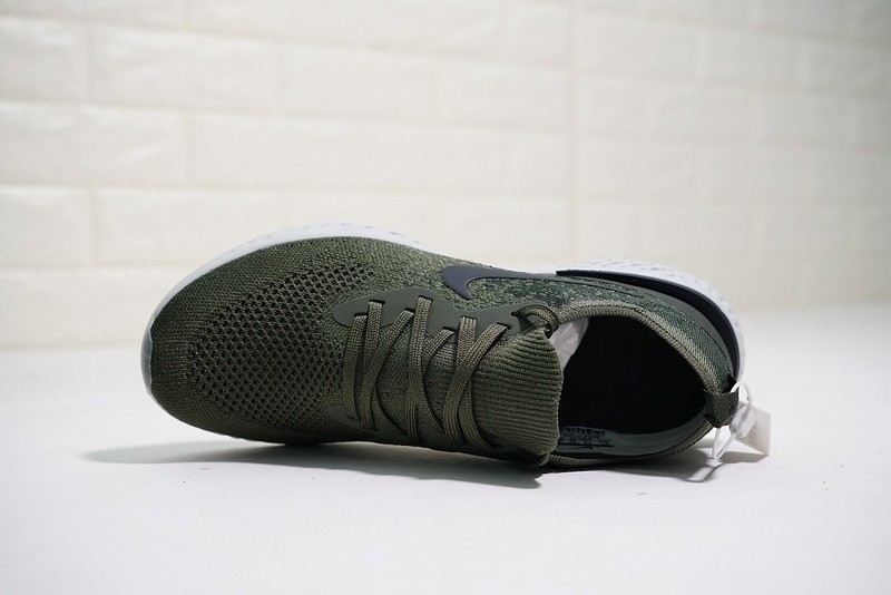 Nike epic react argent hotsell