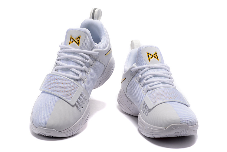 Paul george deals shoes all white