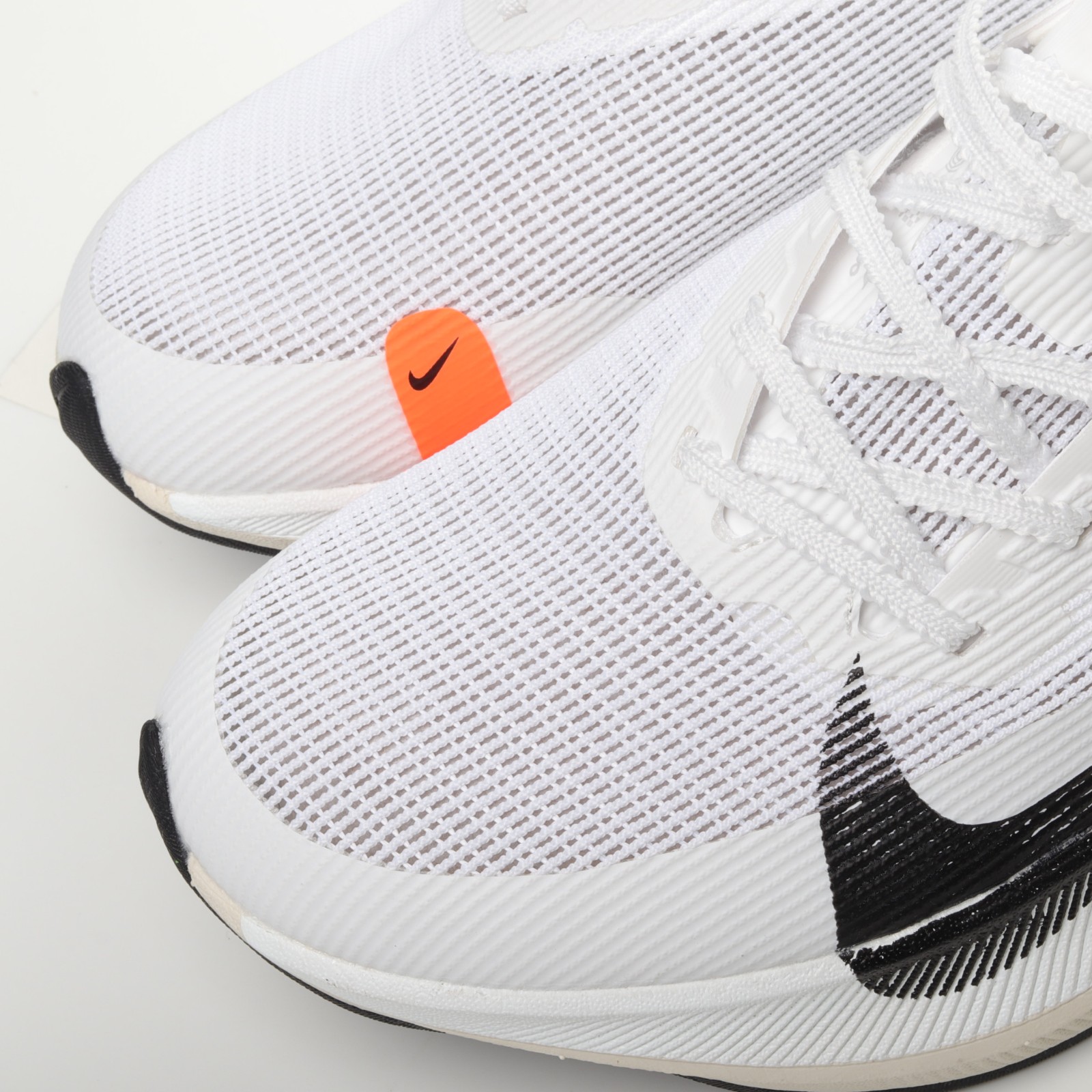 hammer trunk Dear 100 - Lun des modèles les plus attendus du Air Max Day 2018 -  StclaircomoShops - Nike Air Zoom Alphafly Next% 2 Summit White Black DH9276