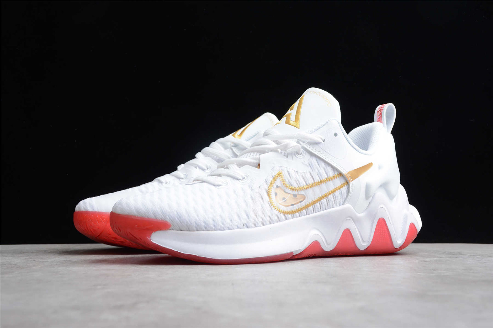 Nike Giannis Immortality Force Field 