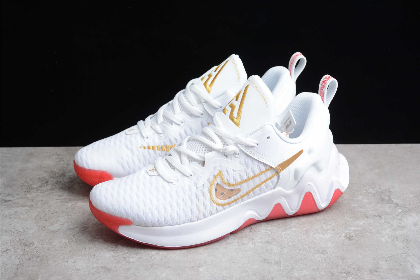 Nike Giannis Immortality Force Field 