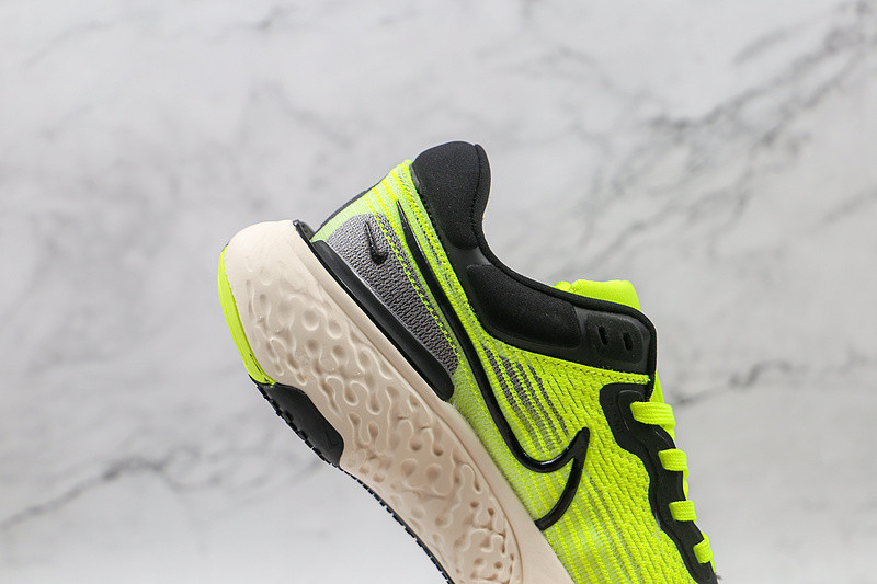 Nike ZoomX Invincible Run Flyknit White 