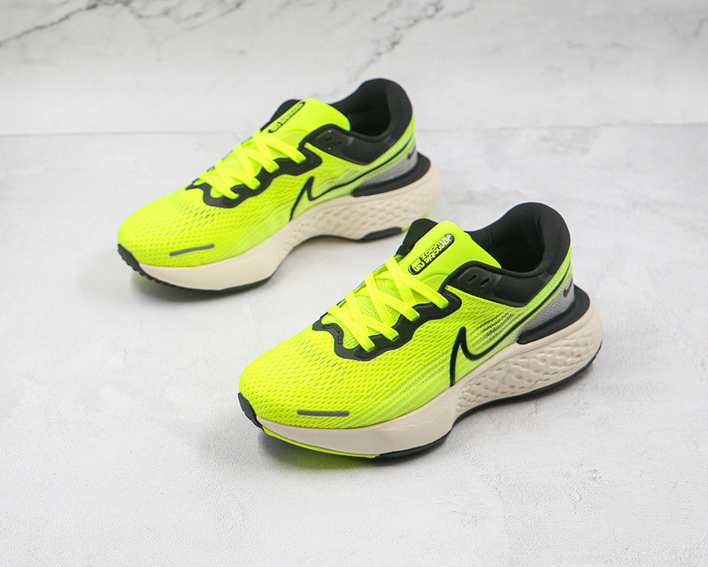 Nike ZoomX Invincible Run Flyknit White 