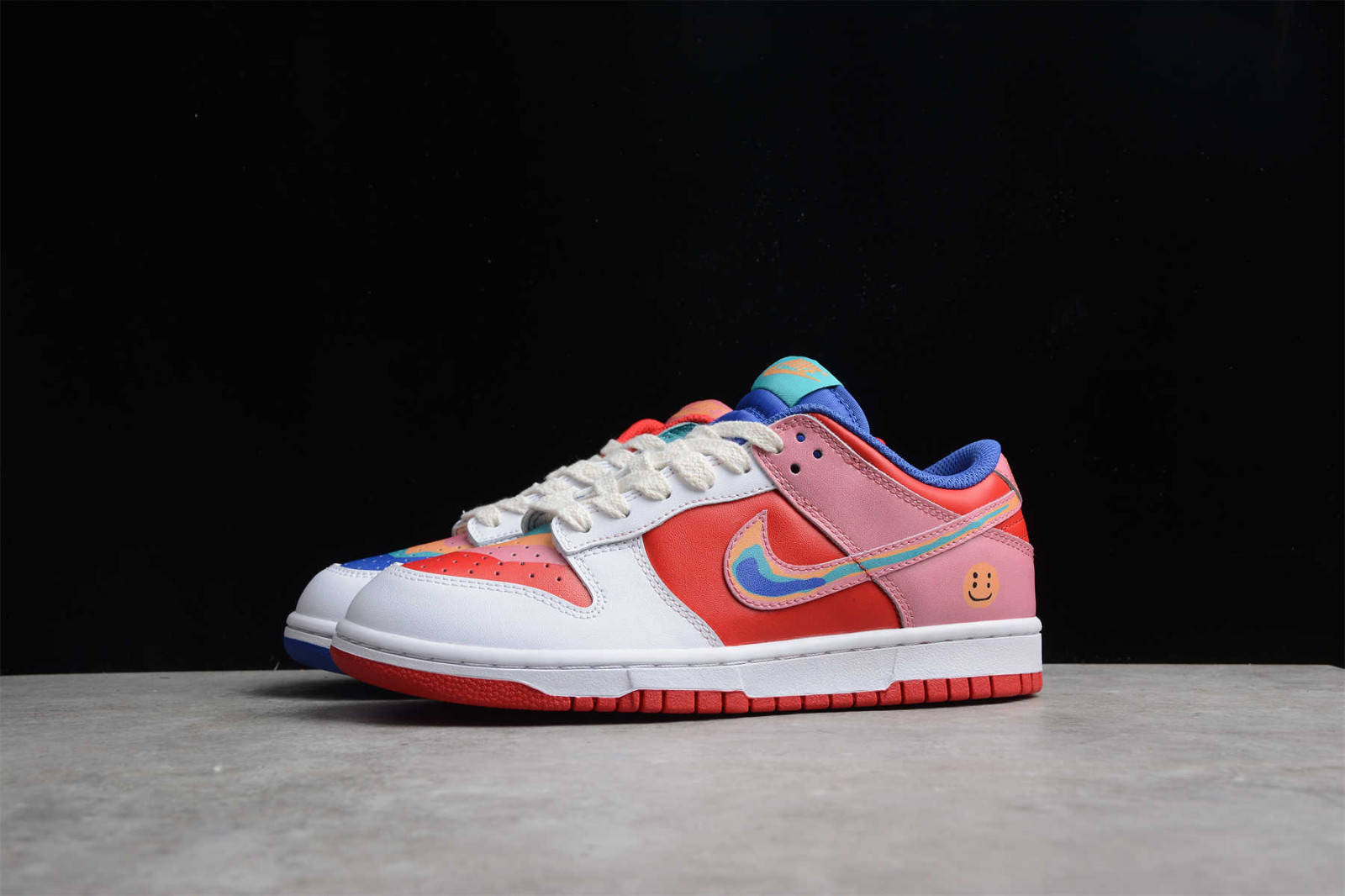 Color LF4587 001 NIke Dunk SB Low womens nike free 5.0 tr fit 4 prt StclaircomoShops Cactusplantfleamarket x NiKe SB Dunk Low Rainbow Multi