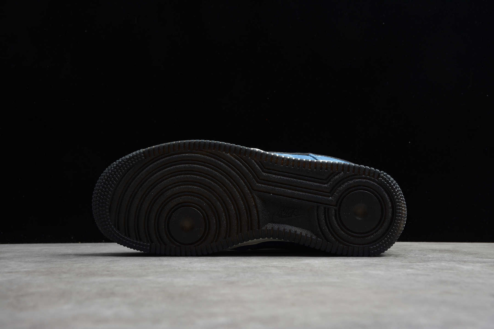 dunk high pro iso navy