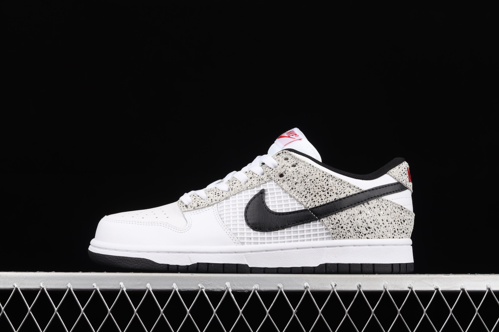Nike_SB_Dunk_Low_Cl_Jordan_Pac