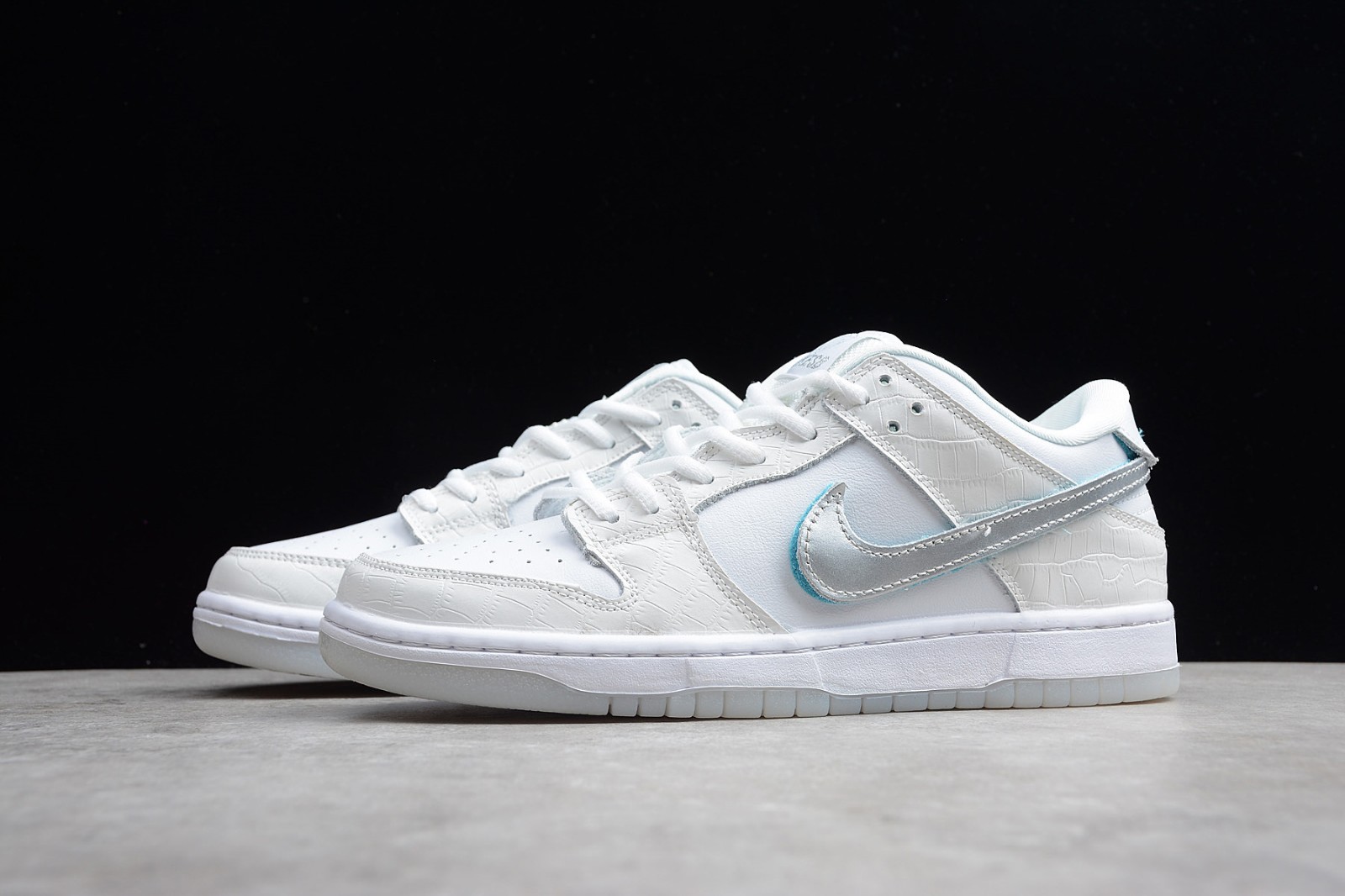 Nike sb white diamond on sale