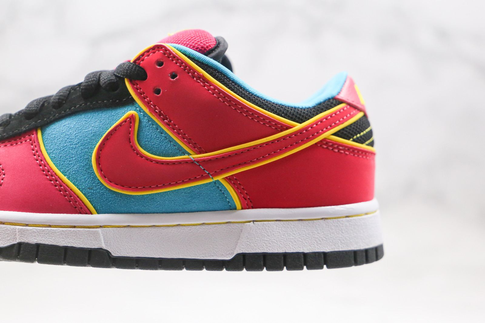 nike sb dunk strangelove