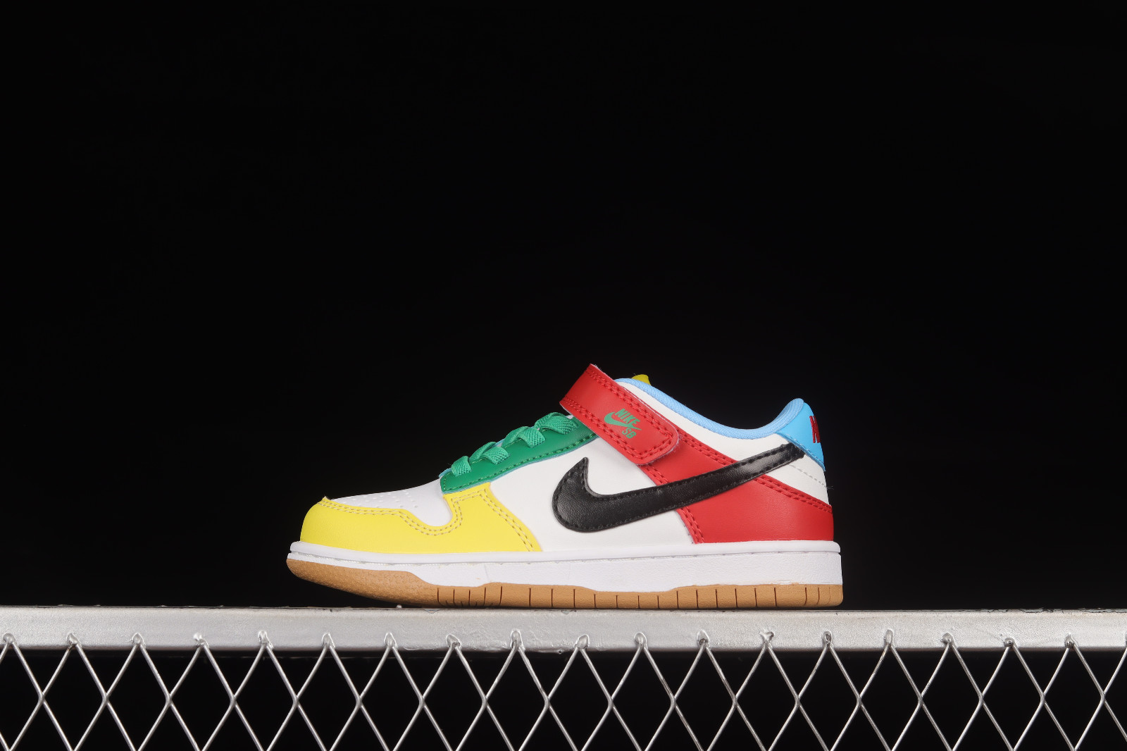 nike womens 11 in european size pants - Nike SB Dunk Low Pro 