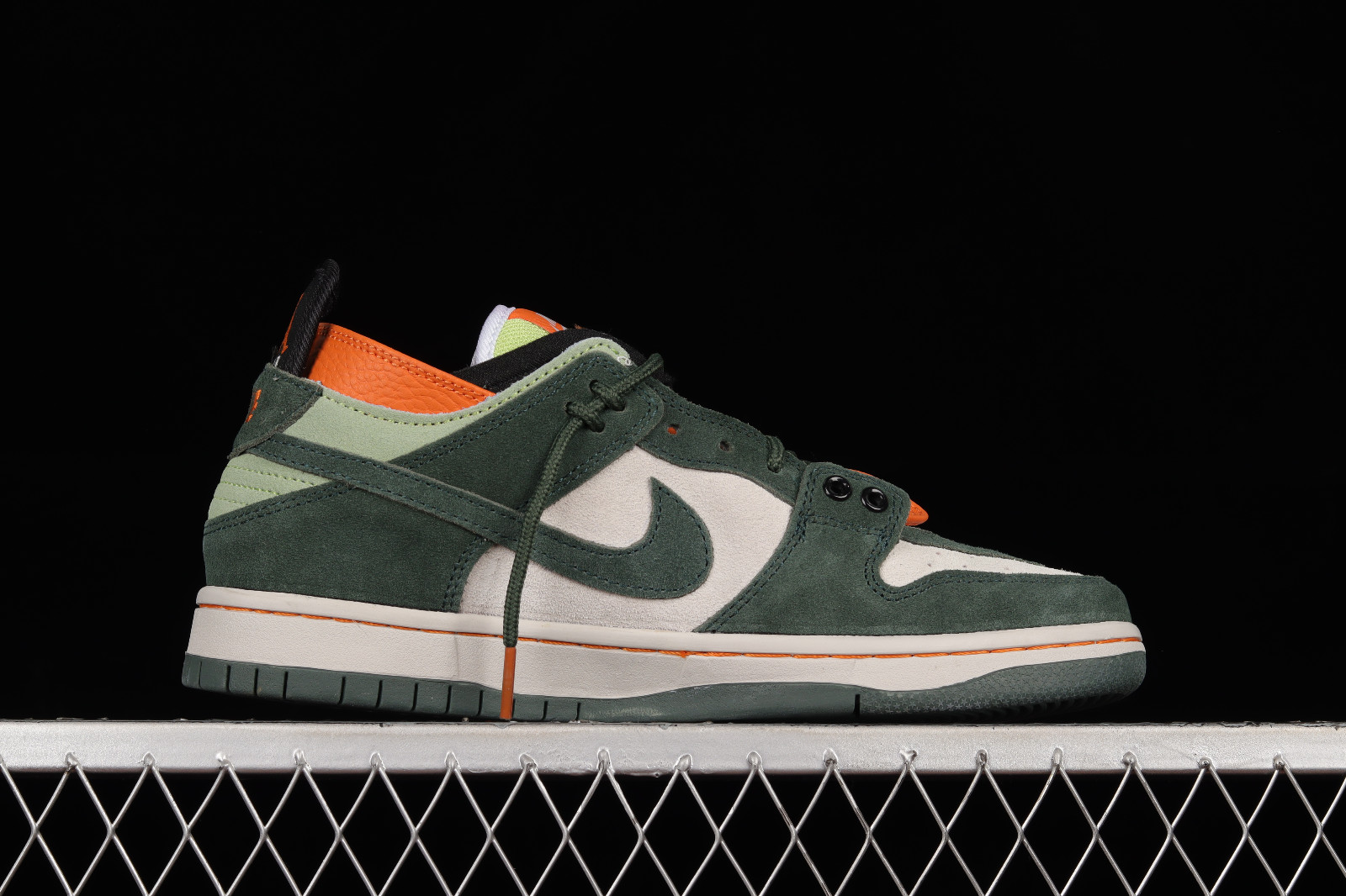 Nike eire dunks shop