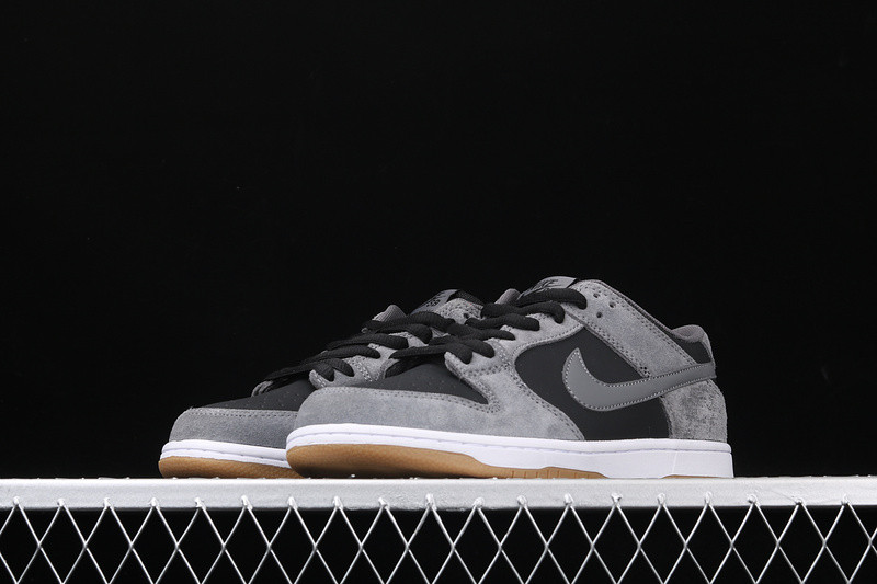 Nike sb dunk low cheap dark grey black gum