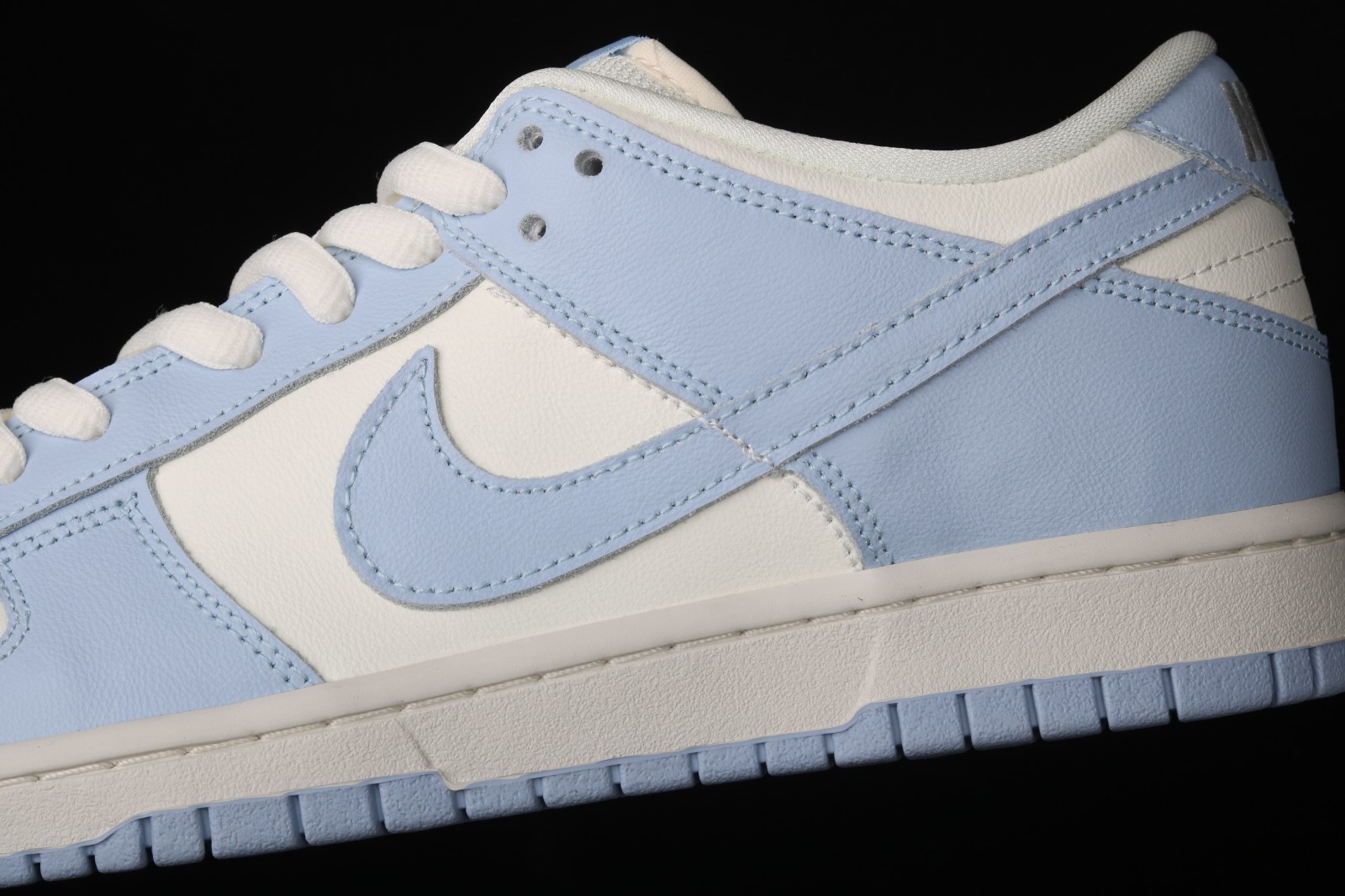 nike air max2 uptempo and blue - 018 - Nike SB Zoom Dunk Low Pro Beige White Light Blue 854866 - RvceShops