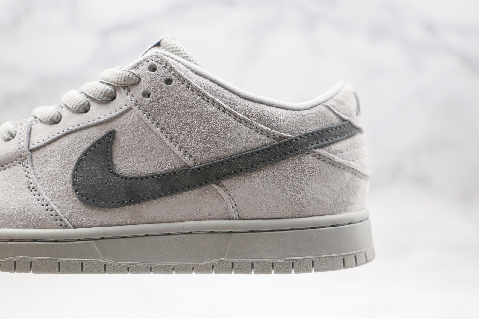 016 - SB Zoom Dunk Low Pro Dark Gray Light Grey Sneakers 854866 - StclaircomoShops - nike hyperfuse sample women