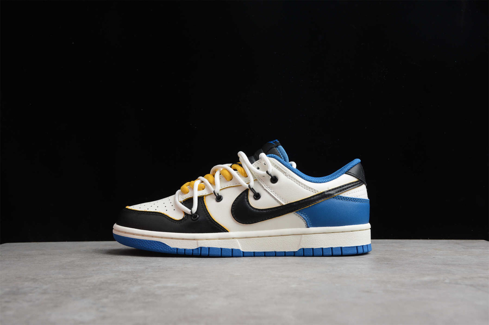 Ariss-euShops - OW x Nike SB Dunk Low Retro Royal Blue White Black DD1391 -  001 - nike kobe 8 system year of the snake in the world