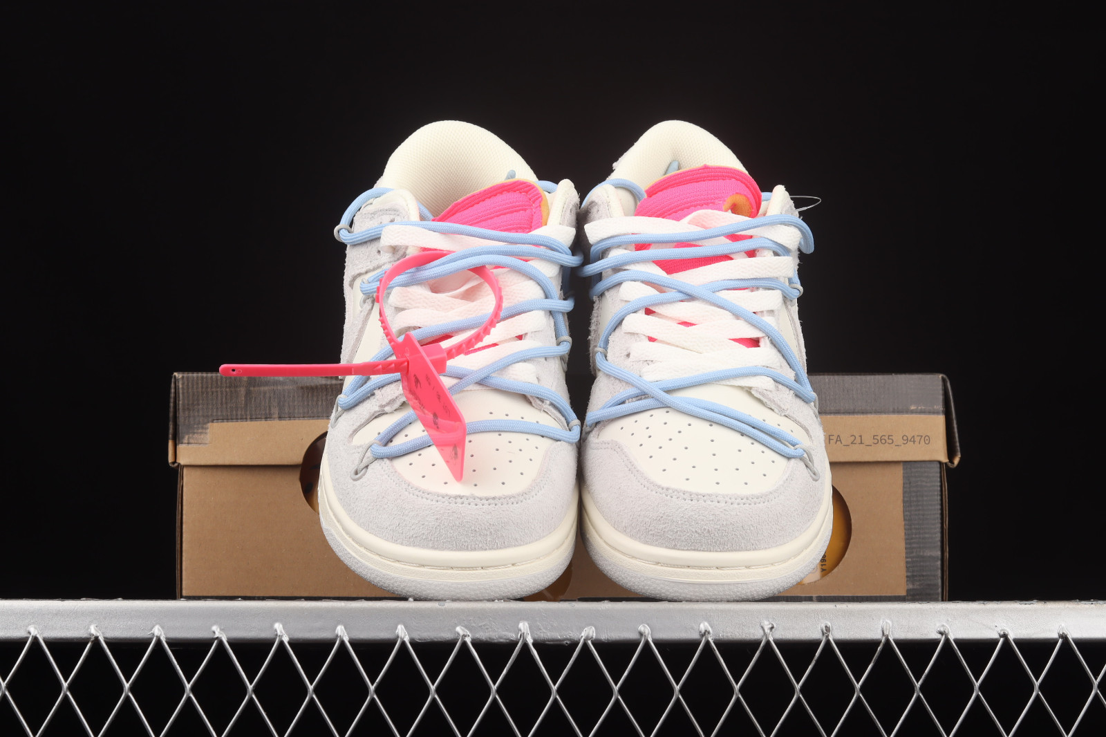 White x Nike SB Dunk Low Lot 38 of 50 