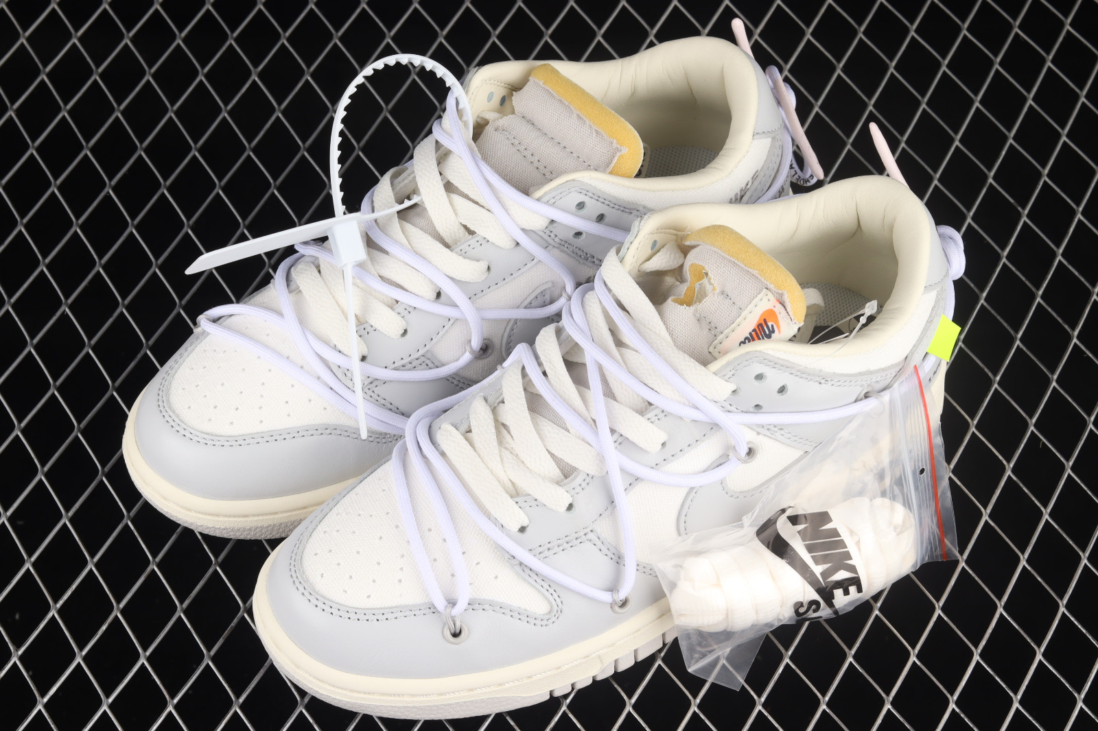 Nike Dunk off White lot 38. Nike Dunk off White Grey. Nike Dunk off White. Nike Dunk Low off White. White a lot