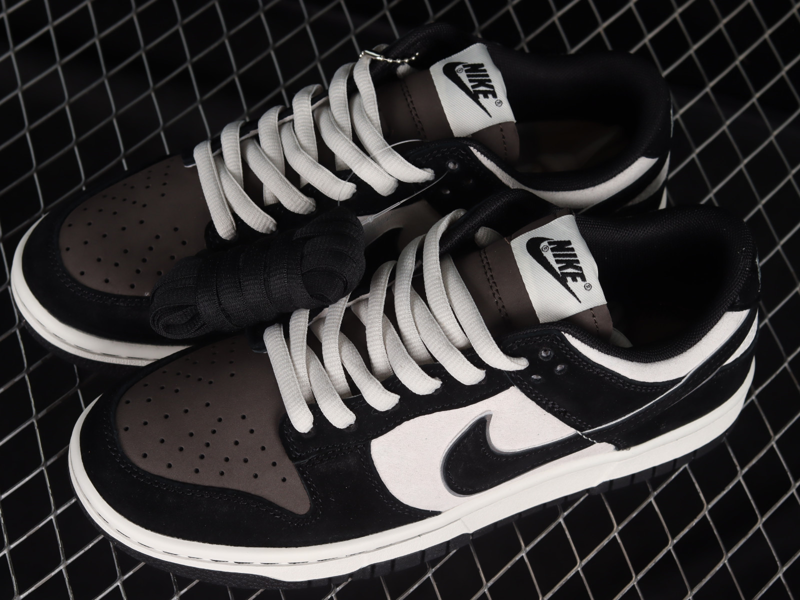 Obama hot sale nike dunks