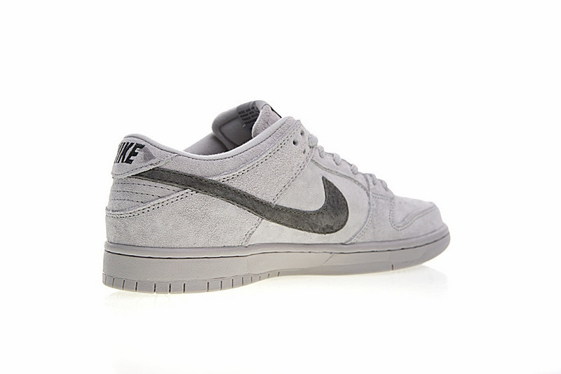 Nike dunk sb best sale x reigning champ